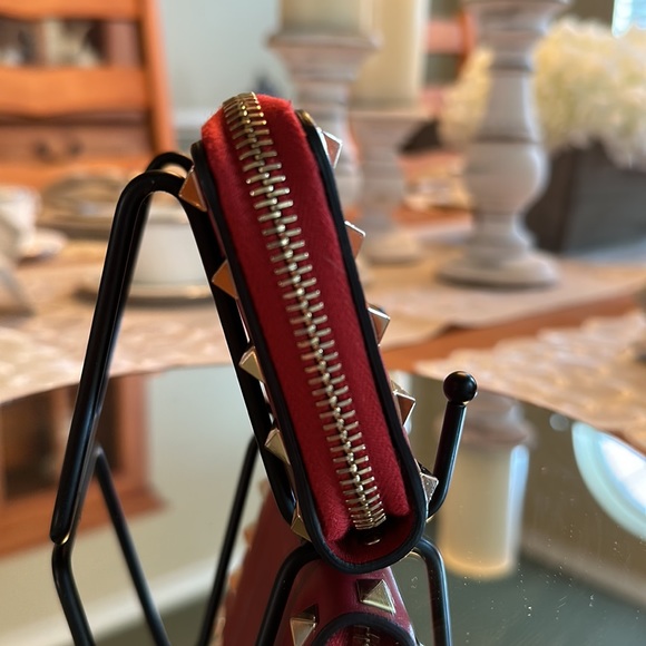 VALENTINO GARAVANI studded wallet! PRISTINE CONDITION! - Picture 6 of 7